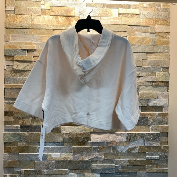 Alo Air Land Ocean Crop Hoodie - Picture 4 of 11